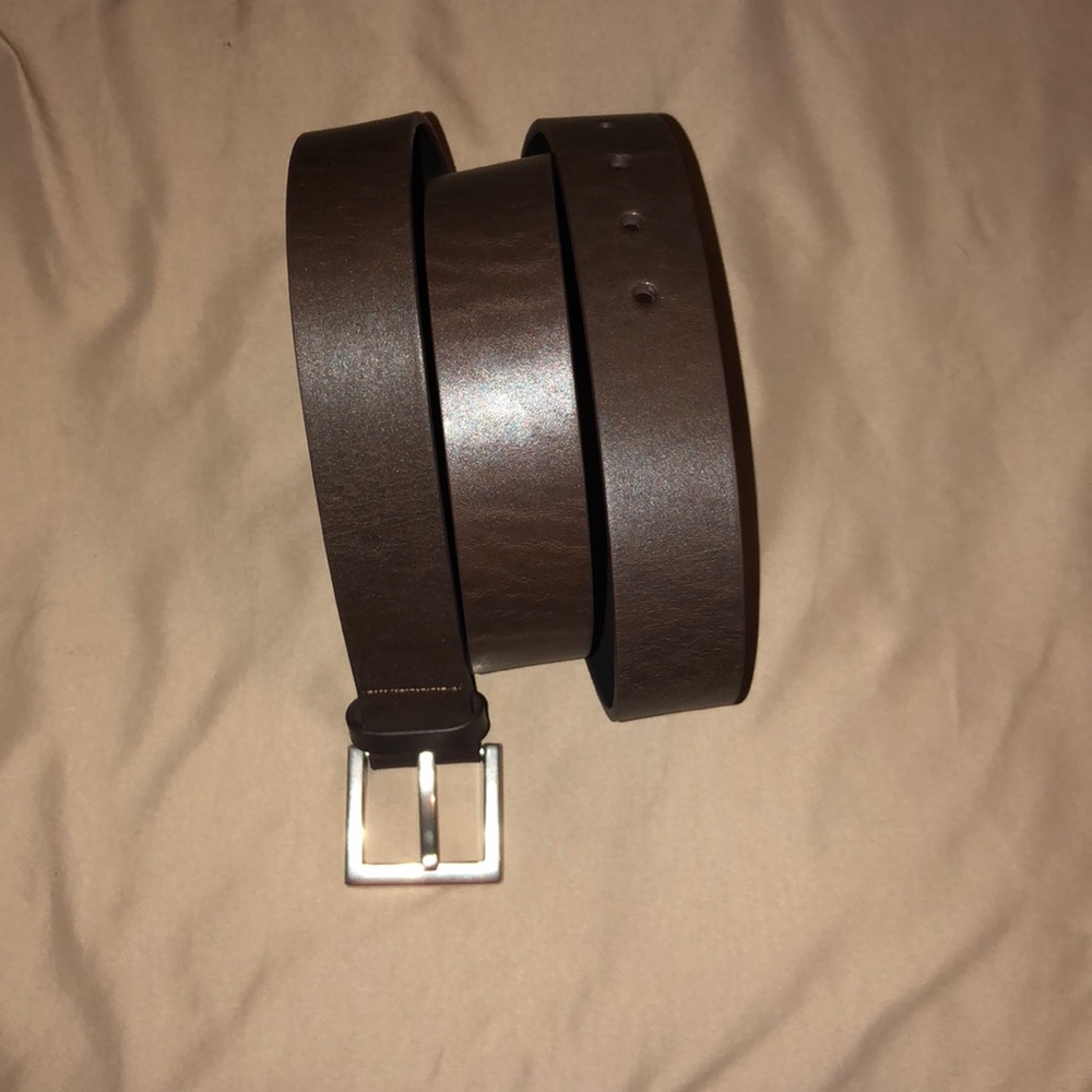 ROUNDTREE & YORKE SIZE 50 brown leather belt